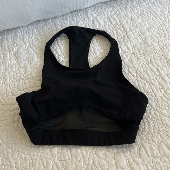 Alo yoga Glance Bra in Black - Picture 3 of 7
